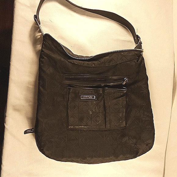 Anne Klein - Picture 6 of 8